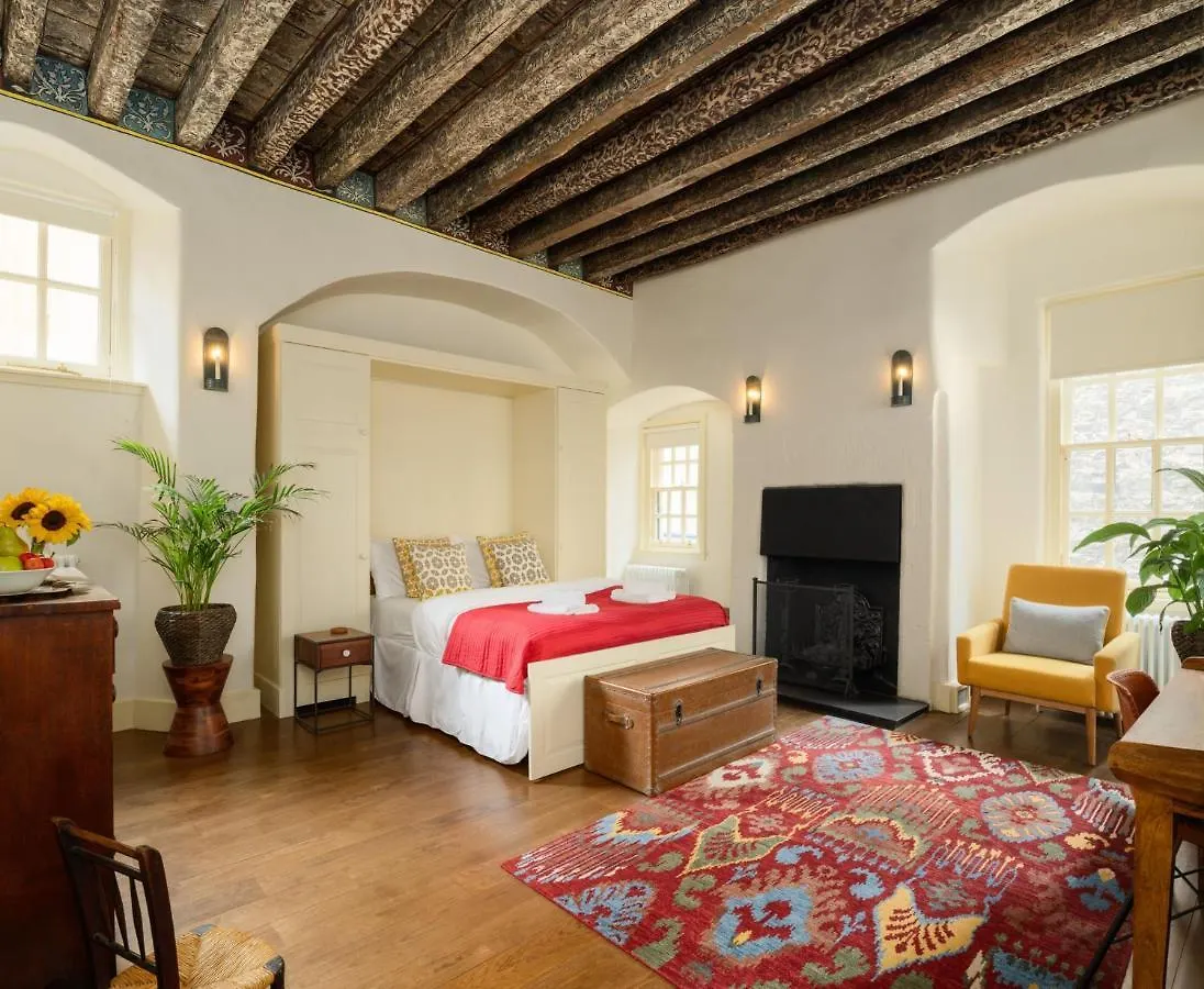 The King\'S Chamber Stunning Apartment, Royal Mile Close To Castle kontakter