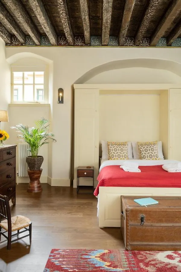 The King'S Chamber Stunning Apartment, Royal Mile Close To Castle Edinburgh Lejlighed